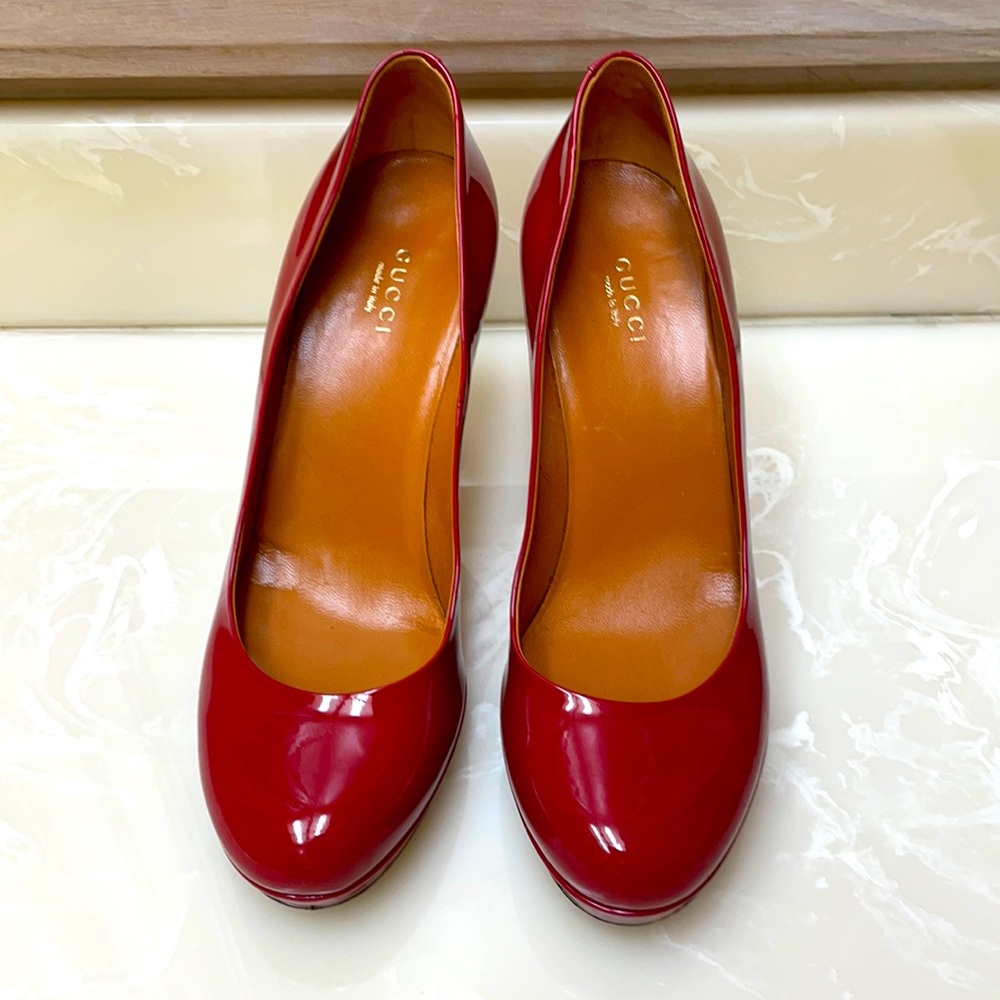 Gucci pumps
